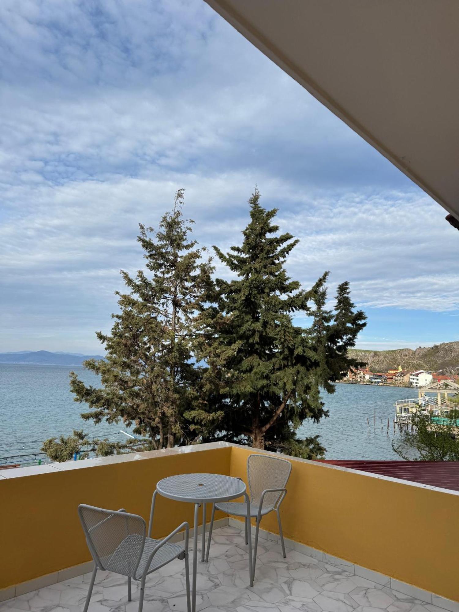 Hotel Restorant Leza Lini 외부 사진